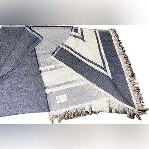 SOUTHERN LIVING Throw / Blanket…